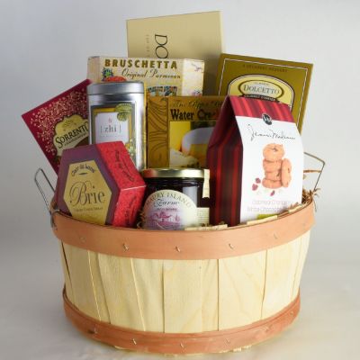 Gourmet Selection Gift Basket, Scent & Violet, flowers and gifts